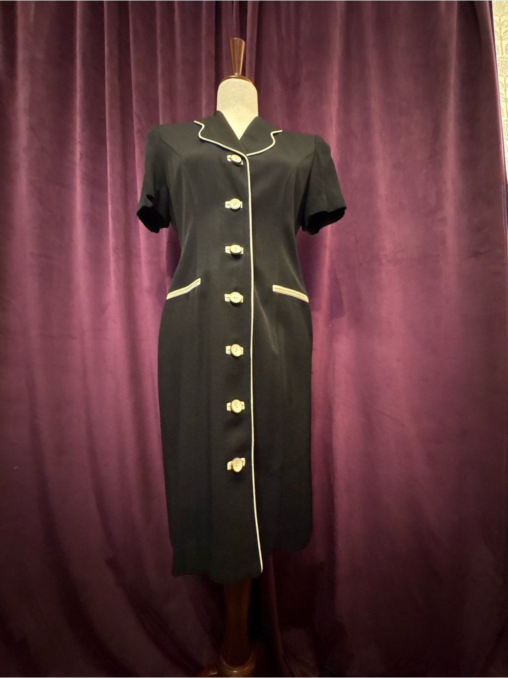 VinBlack Short-Sleeve Button-Front Dress with Cream Piping